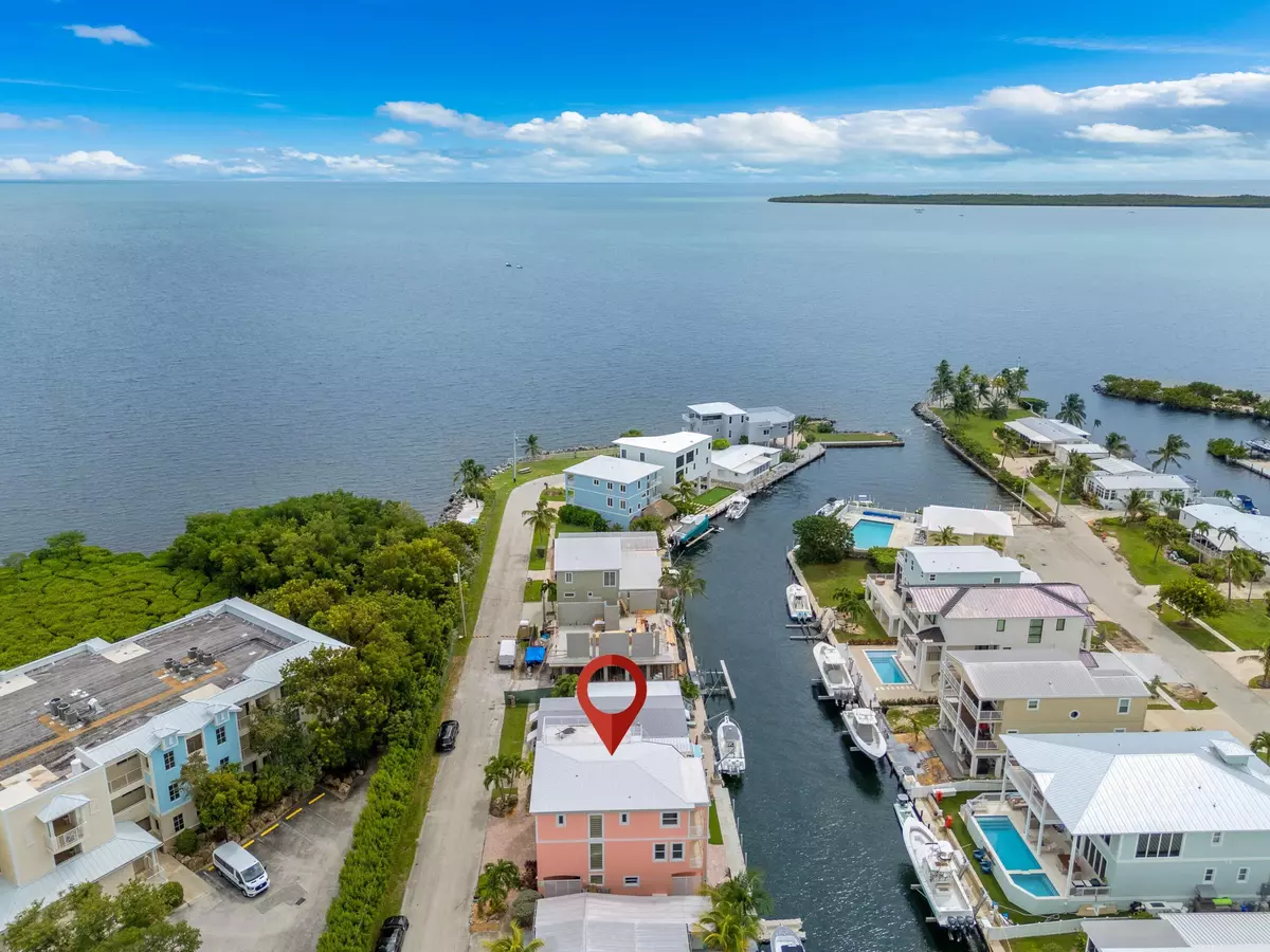 Key Largo, FL 33037,104 Coral Way