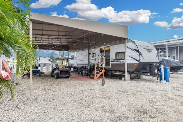 Key Largo, FL 33037,325 Calusa Street #70