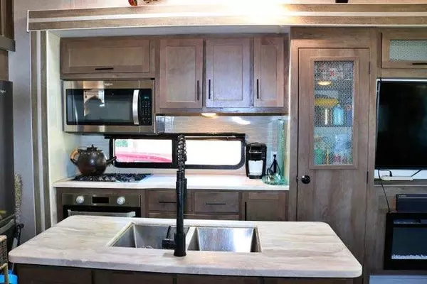 Key Largo, FL 33037,325 Calusa Street #475