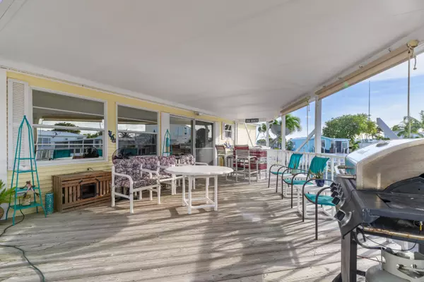 Cudjoe, FL 33042,701 Spanish Main Drive #333,334