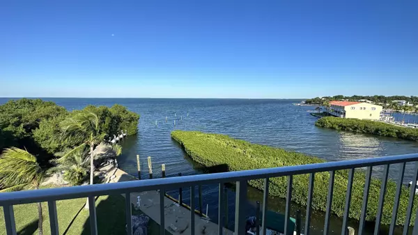 Islamorada, FL 33070,88500 Overseas Highway #422