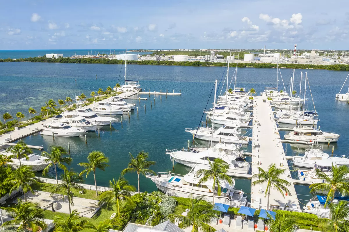 Stock Island, FL 33040,5950 Peninsular Avenue #674