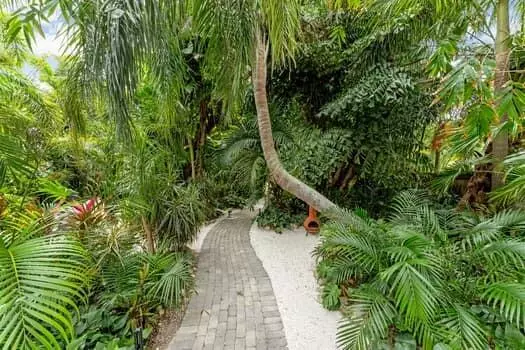 Key Largo, FL 33037,9 Bass Avenue
