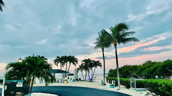 Marathon, FL 33050,6099 Overseas Highway #111E