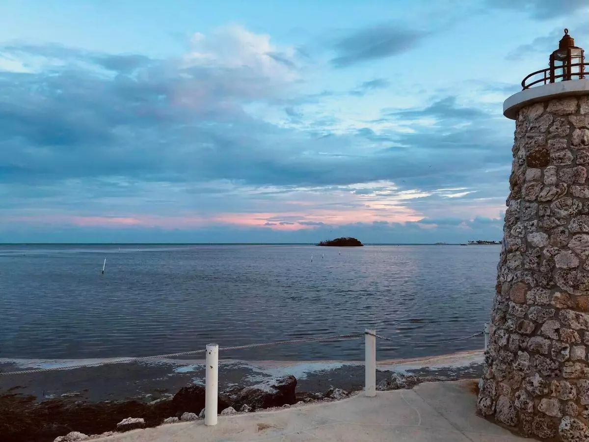 Marathon, FL 33050,6099 Overseas Highway #111E