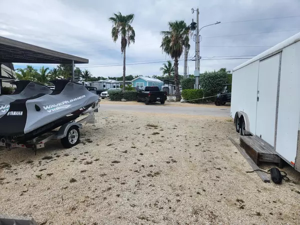 Key Largo, FL 33037,325 Calusa Street #234