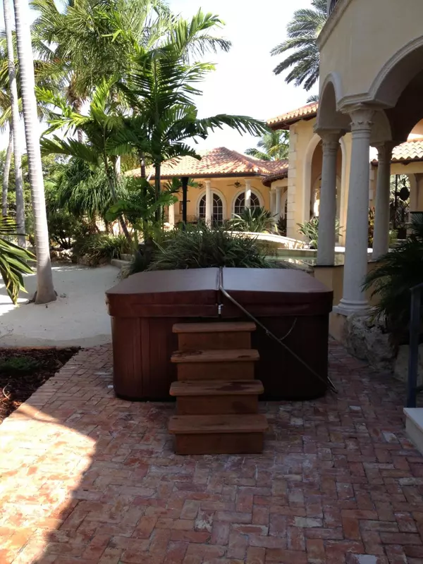 Key Colony, FL 33051,Business Opportunity ONLY NO RE