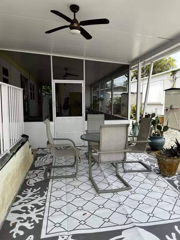 Key Largo, FL 33037,702 N Silver Circle