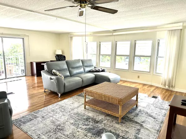 Key Largo, FL 33037,702 N Silver Circle