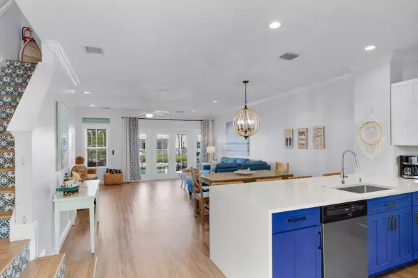 Marathon, FL 33050,12399 Overseas Highway #12