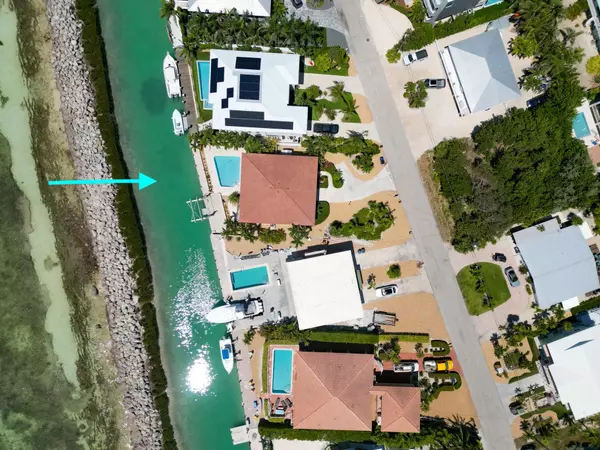 Duck, FL 33050,250 W Seaview Circle