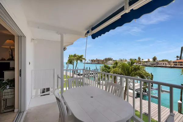 Marathon, FL 33050,95 Coco Plum Drive #2D