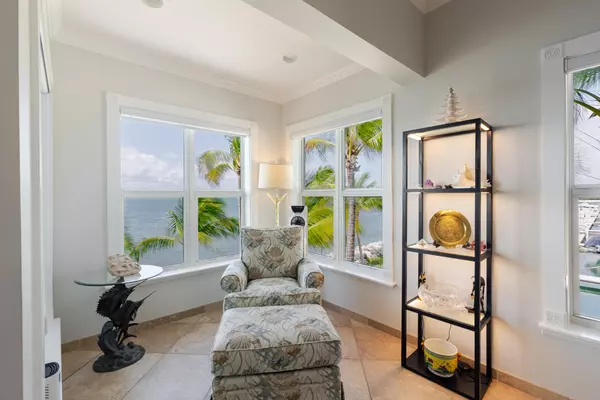 Stock Island, FL 33040,5960 Peninsular Avenue #111