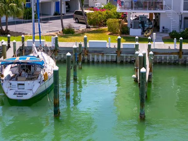 Marathon, FL 33050,95 Coco Plum Drive #5D