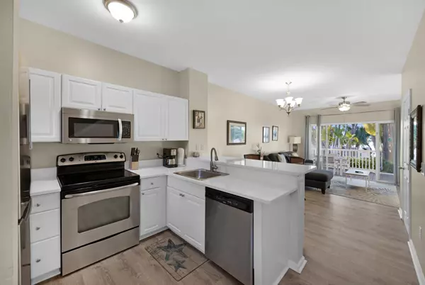 Duck, FL 33050,5081 Sunset Village Drive