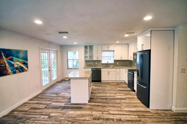 Tavernier, FL 33070,146 N Sunrise Drive