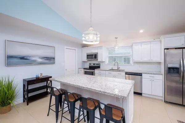 Key Largo, FL 33037,453 Lime Drive