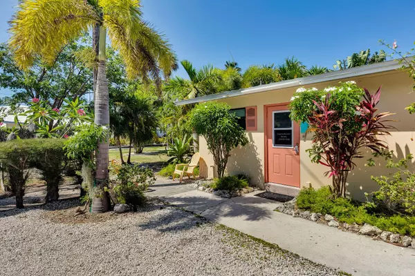 Marathon, FL 33050,6850 Overseas Highway #101