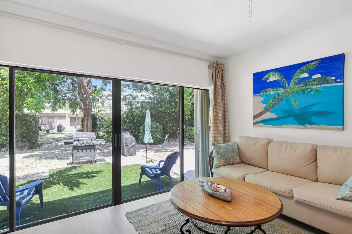 Islamorada, FL 33036,87200 Overseas Highway #O9