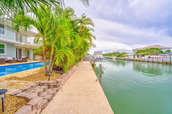 Key Colony, FL 33051,581 10Th Street