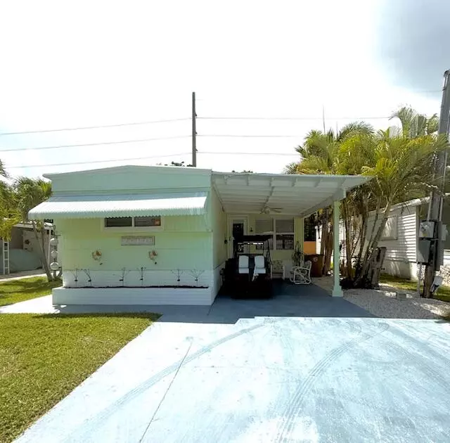 Key Largo, FL 33037,610 N Emerald Drive