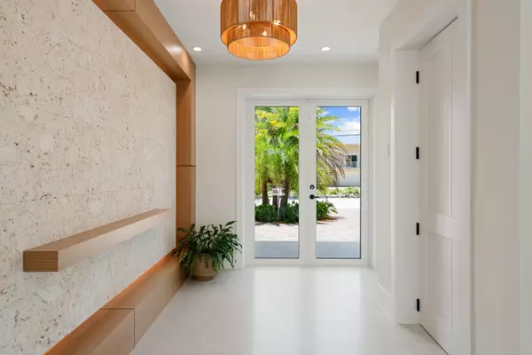 Islamorada, FL 33070,206 Plantation Avenue