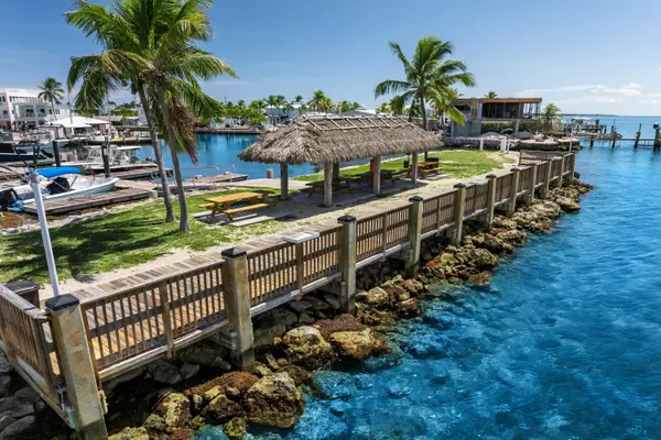 Long Key, FL 33001,65821 Overseas Highway #102