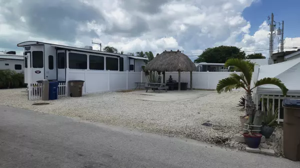Key Largo, FL 33037,325 Calusa Street #78