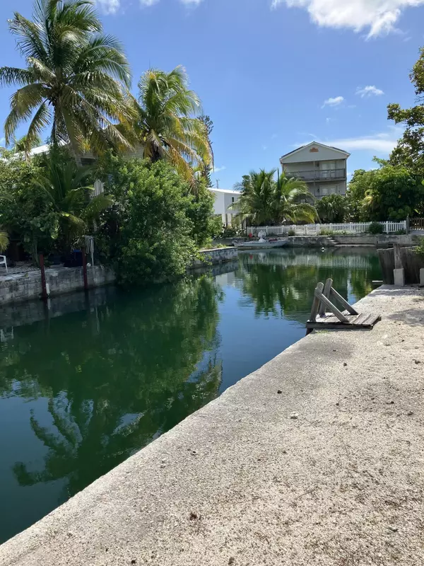 Geiger, FL 33040,290 Leo Lane