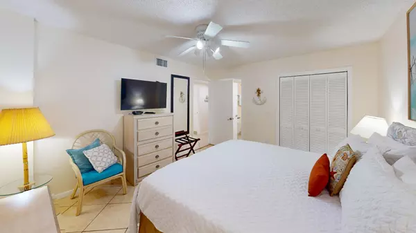 Tavernier, FL 33070,500 Burton Drive #1202