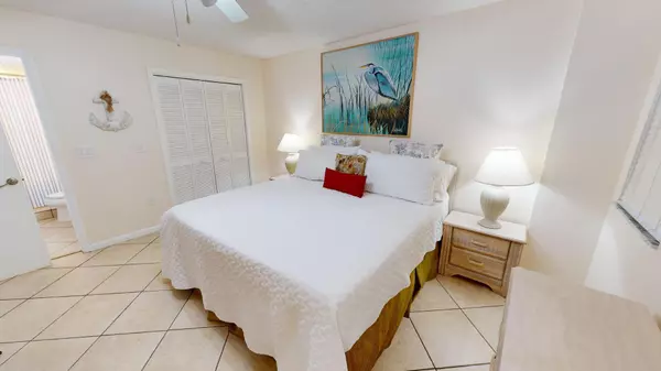 Tavernier, FL 33070,500 Burton Drive #1202