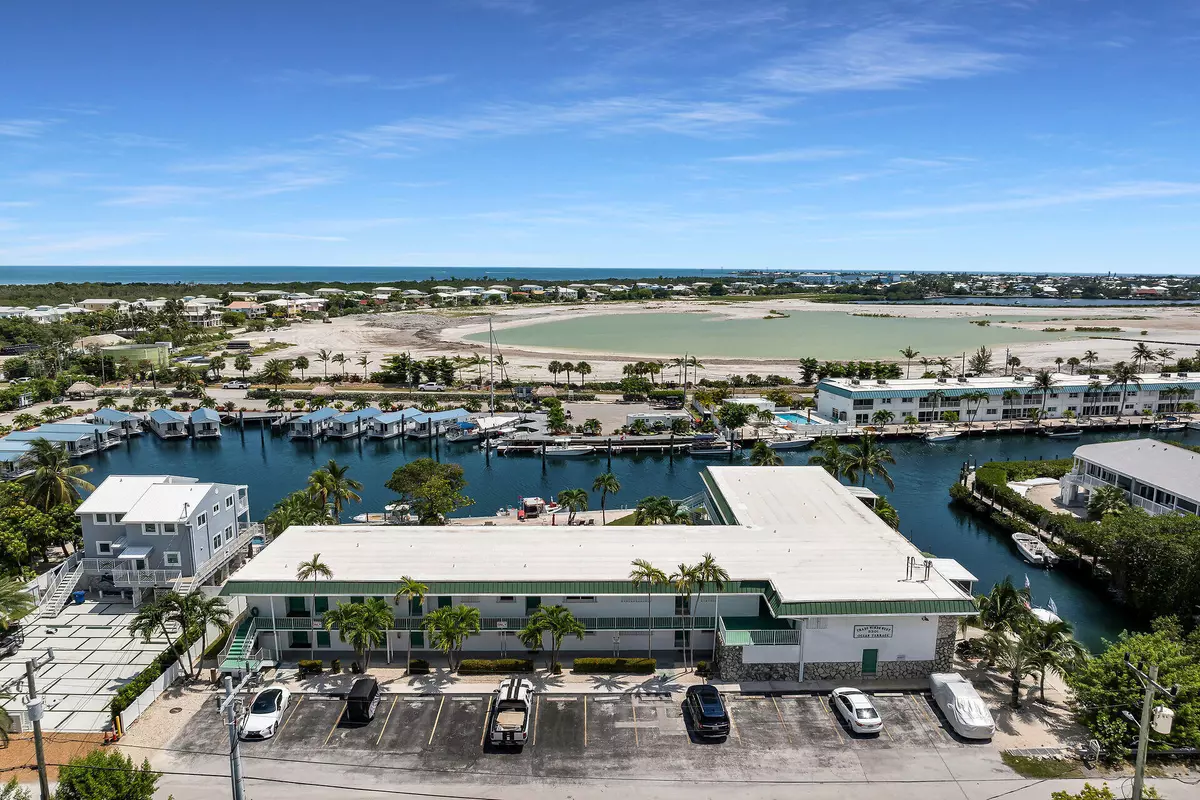 Marathon, FL 33050,5301 Ocean Terrace #2