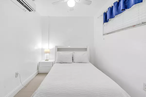 Key Largo, FL 33037,1500 Ocean Bay Drive #J7