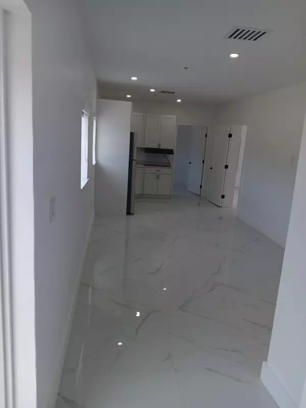 Tavernier, FL 33070,91865 overseas hwy #109