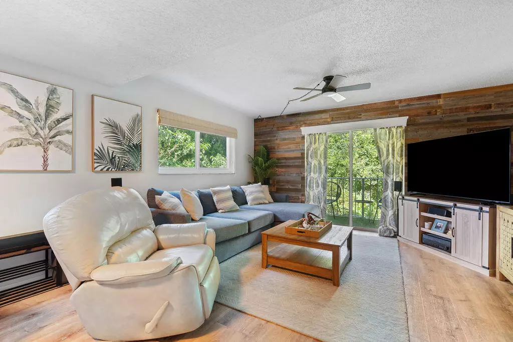 Key Largo, FL 33037,300 Ocean Drive #28