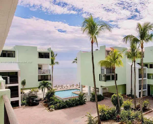 Islamorada, FL 33036,87465 Old Highway #218