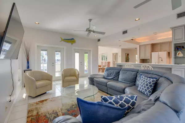 Key Haven, FL 33040,8 Floral Avenue