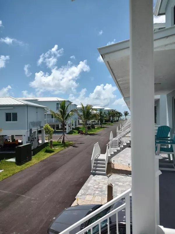 Marathon, FL 33050,10877 Overseas Highway #96