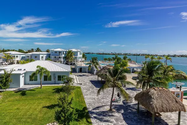 Marathon, FL 33050,10877 Overseas Highway #96