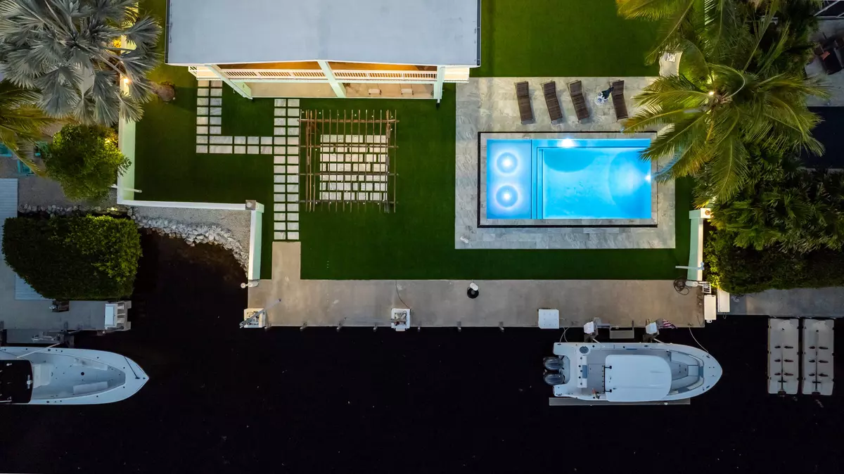 Key Largo, FL 33037,889 Ellen Drive