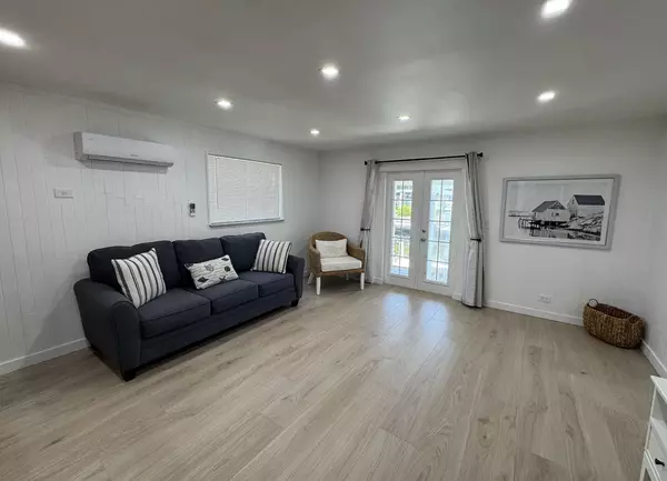 Layton, FL 33001,119 Long Key Lake Drive #3