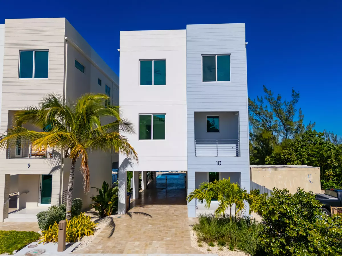 Marathon, FL 33050,990 41st Street Gulf #10