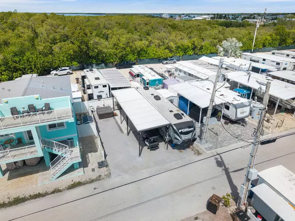 Key Largo, FL 33037,325 Calusa Street #351