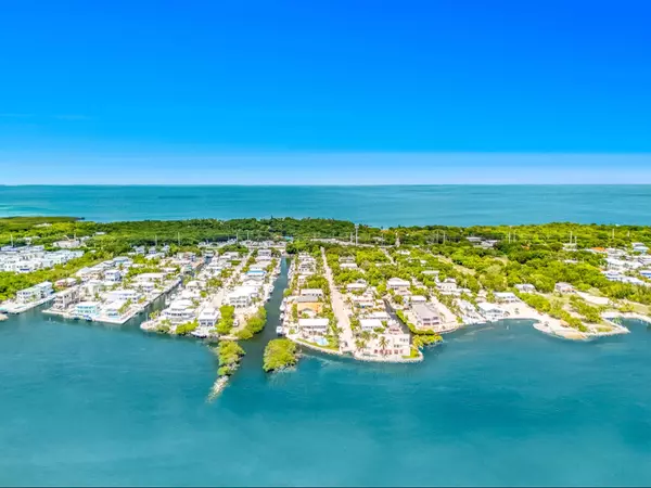 Key Largo, FL 33037,933 Lobster Lane