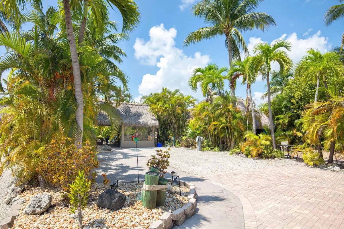 Saddle Bunch, FL 33040,2950 Overseas Highway #24