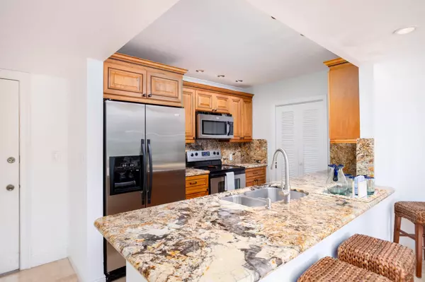 Key Largo, FL 33037,104500 Overseas Highway #B102