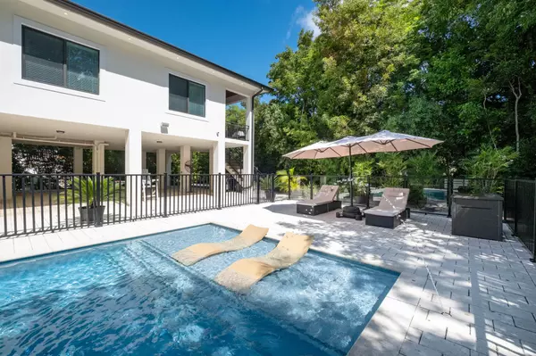 667 N Lake Drive,  Key Largo,  FL 33037