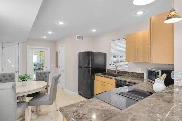 Key West, FL 33040,618 Mickens Lane