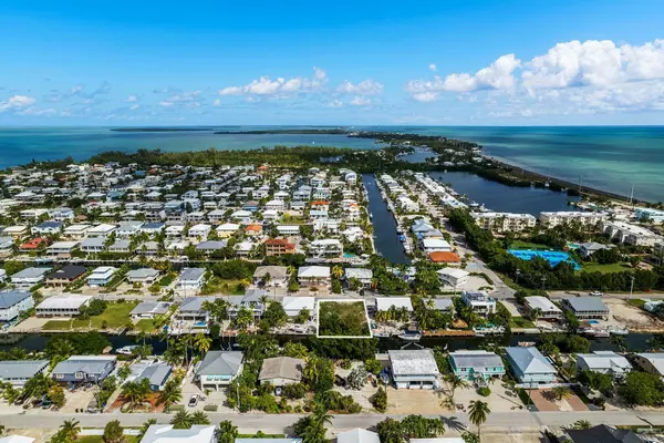 Islamorada, FL 33036,142 Gulfview Drive