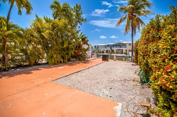 Cudjoe, FL 33042,701 Spanish Main Drive #183